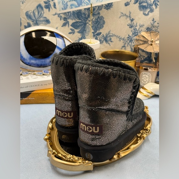 🆕 MOU 🧿 NWOT WOB Metallic Stingray Embossed Black Eskimo 18 Boot, Sz EU 37 - Picture 7 of 13